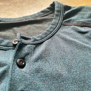 Lululemon Men’s Metal Vent Long Sleeve Henley